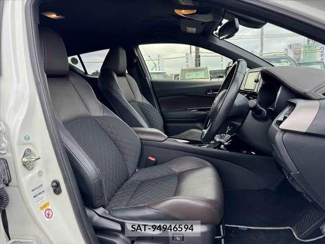 Toyota C-HR 2018-04 8354123-15