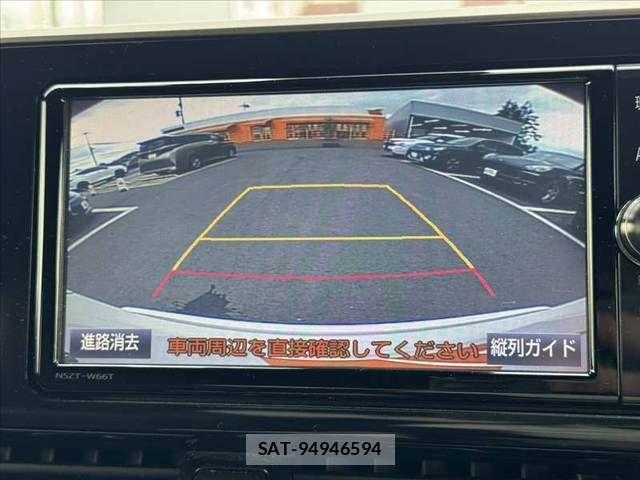 Toyota C-HR 2018-04 8354123-21