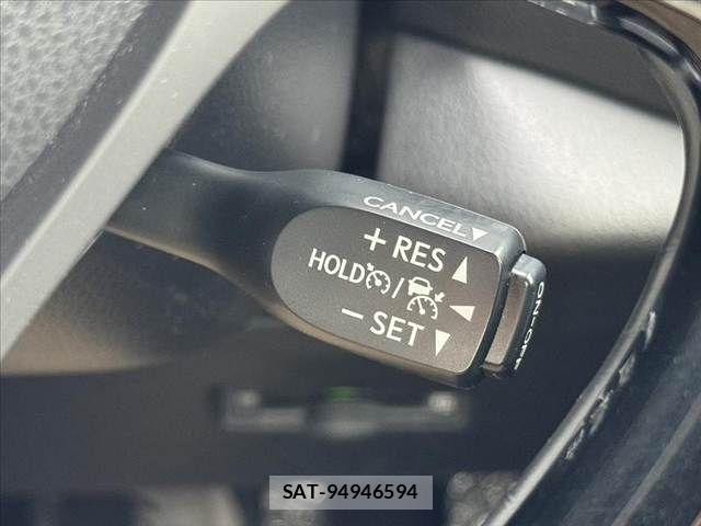 Toyota C-HR 2018-04 8354123-5