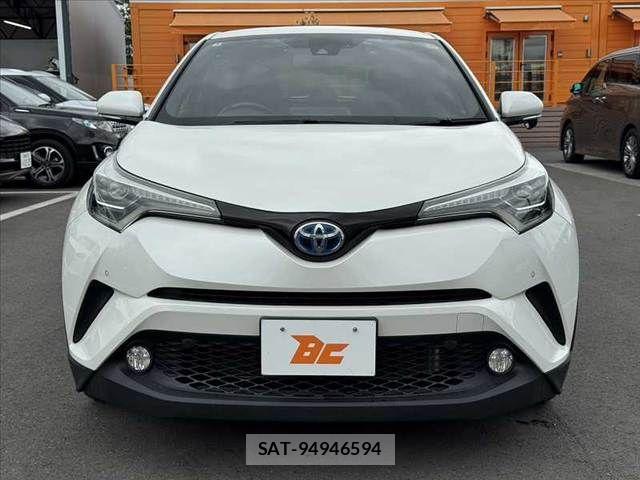 Toyota C-HR 2018-04 8354123-8