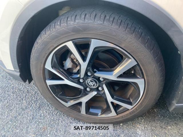 Toyota C-HR 2019-12 8354124-10