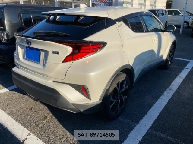 Toyota C-HR 2019-12 8354124-3