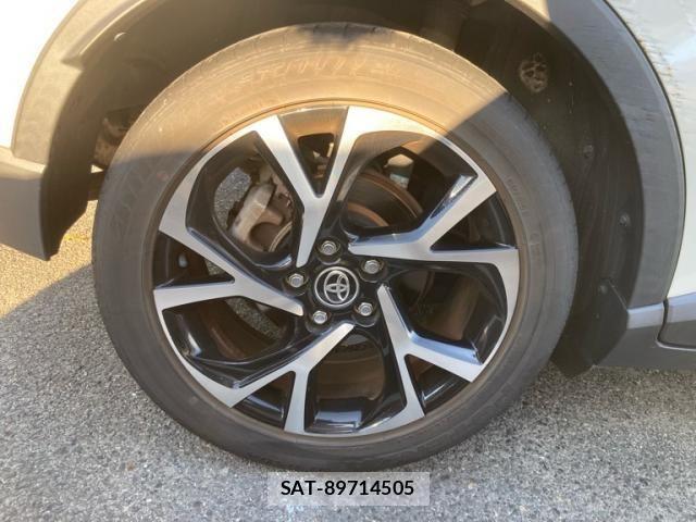 Toyota C-HR 2019-12 8354124-7