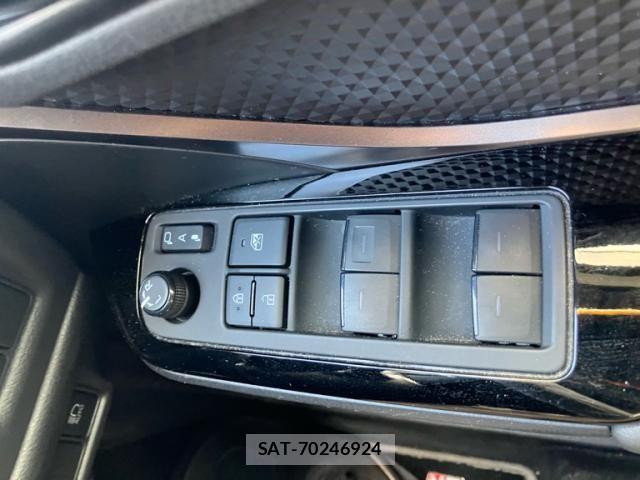 Toyota C-HR 2022-09 8365120-16