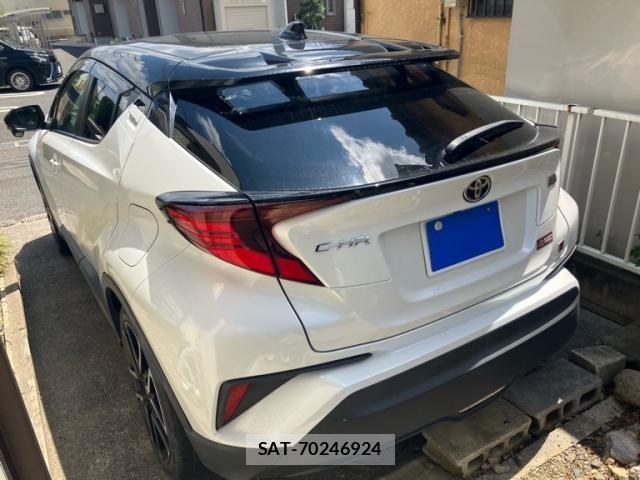 Toyota C-HR 2022-09 8365120-3