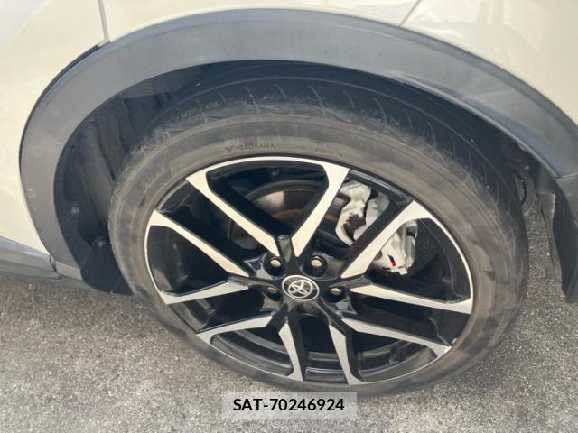 Toyota C-HR 2022-09 8365120-6