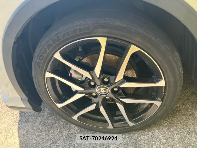 Toyota C-HR 2022-09 8365120-7