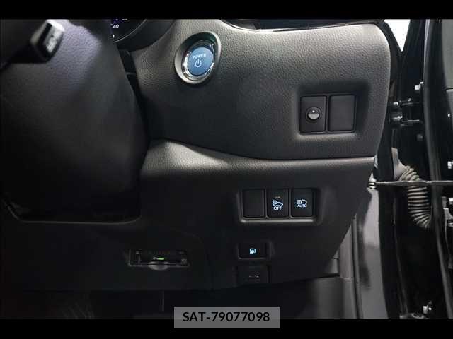 Toyota C-HR 2018-04 8365124-13