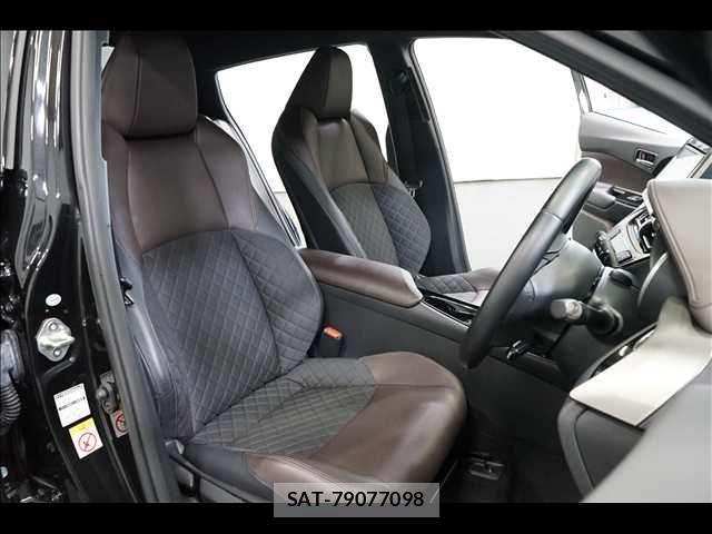 Toyota C-HR 2018-04 8365124-16