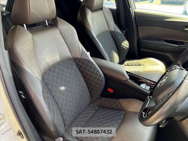 Toyota C-HR 2019-11 8365121-27