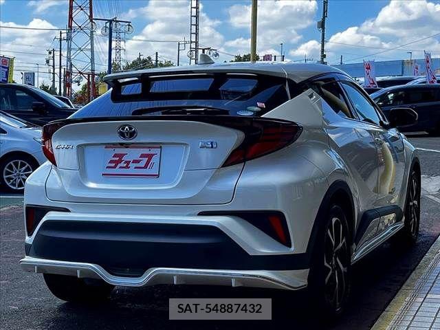 Toyota C-HR 2019-11 8365121-5