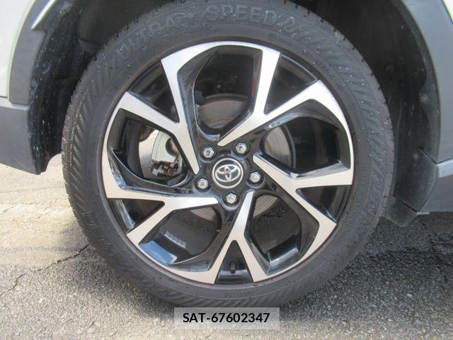 Toyota C-HR 2018-10 8365128-25