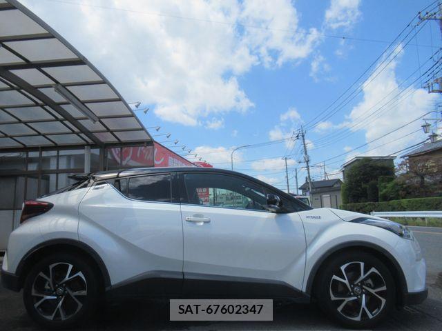 Toyota C-HR 2018-10 8365128-3