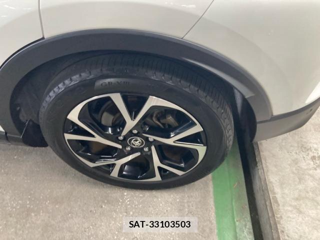 Toyota C-HR 2018-07 8365127-5