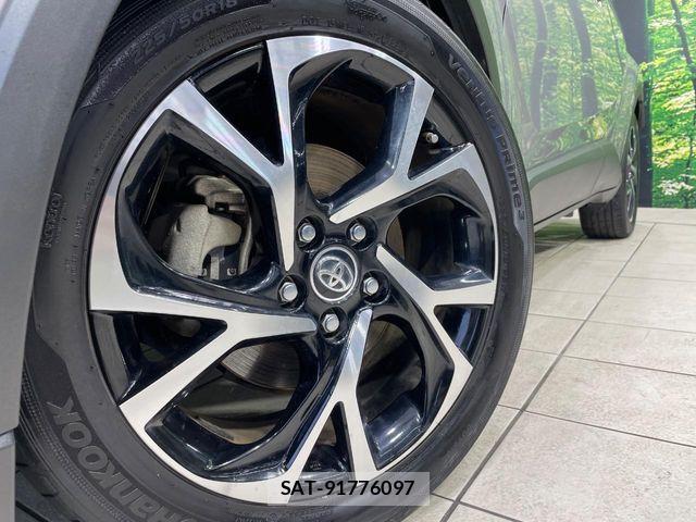 Toyota C-HR 2018-11 8365125-12