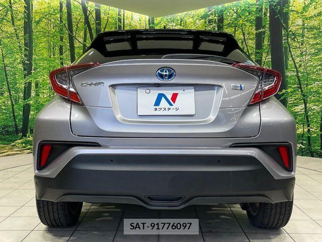 Toyota C-HR 2018-11 8365125-14