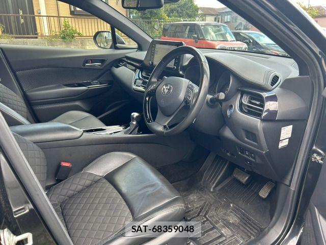 Toyota C-HR 2022-04 8365122-8