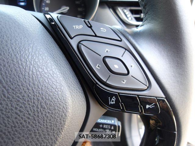 Toyota C-HR 2022-01 8365123-11