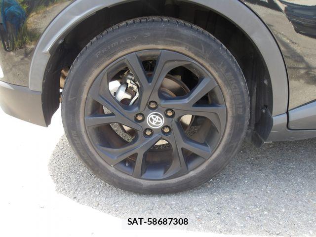 Toyota C-HR 2022-01 8365123-20