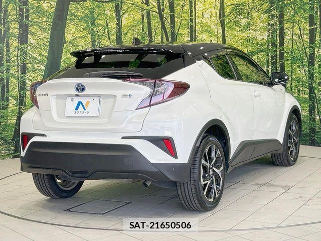Toyota C-HR 2018-06 8365126-16