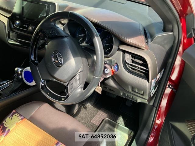 Toyota C-HR 2017-03 8365129-15