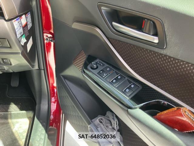 Toyota C-HR 2017-03 8365129-16