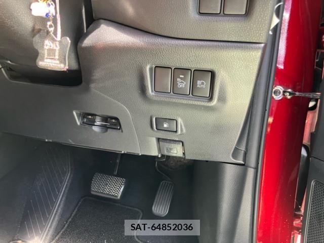 Toyota C-HR 2017-03 8365129-17