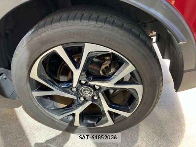 Toyota C-HR 2017-03 8365129-7
