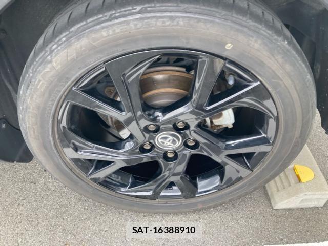 Toyota C-HR 2019-01 8371517-10