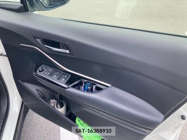 Toyota C-HR 2019-01 8371517-17