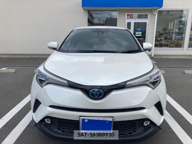 Toyota C-HR 2019-01 8371517-1