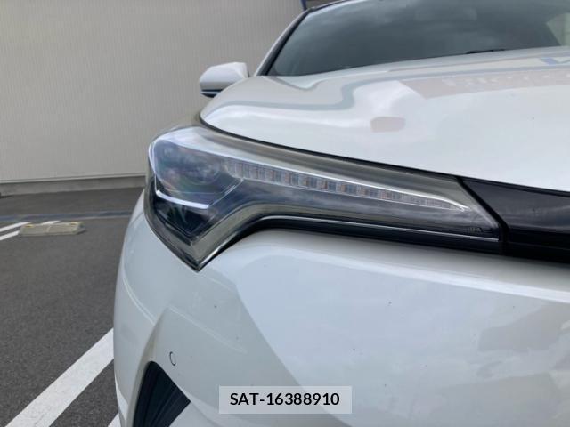 Toyota C-HR 2019-01 8371517-3