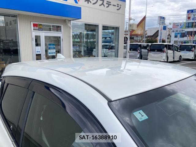 Toyota C-HR 2019-01 8371517-6