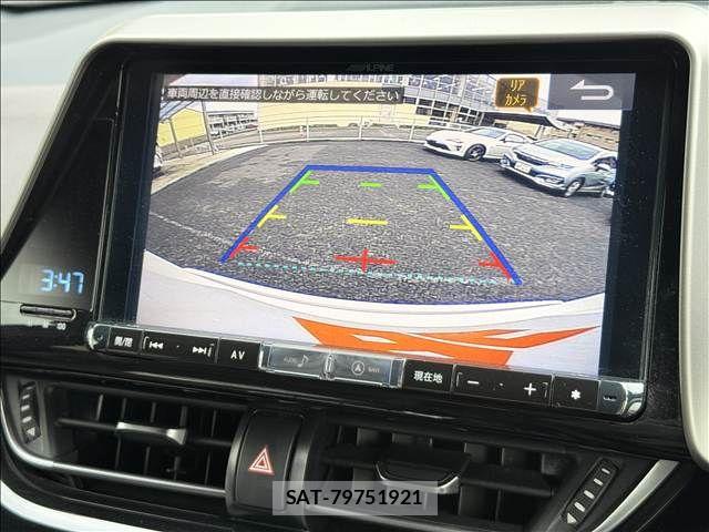 Toyota C-HR 2018-05 8371516-11