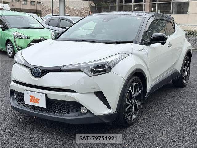 Toyota C-HR 2018-05 8371516-21