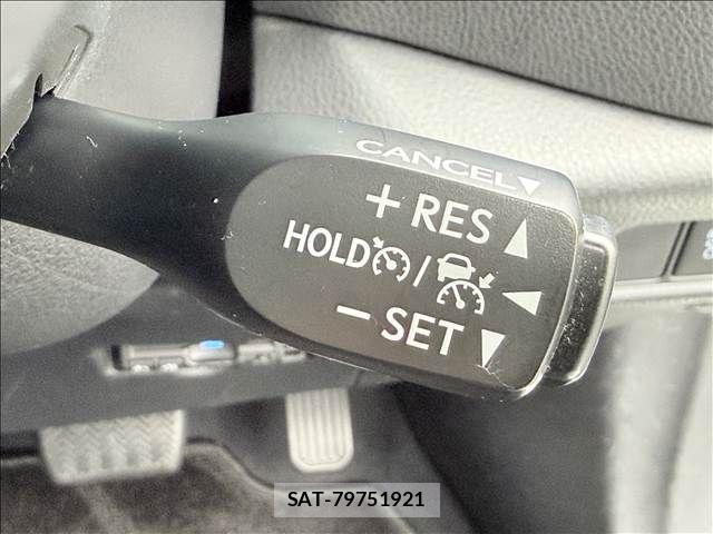 Toyota C-HR 2018-05 8371516-27