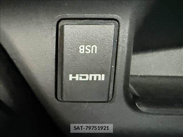 Toyota C-HR 2018-05 8371516-3