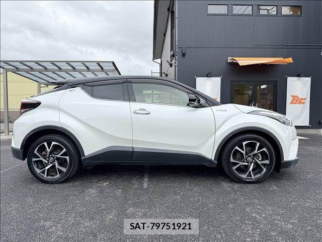 Toyota C-HR 2018-05 8371516-6
