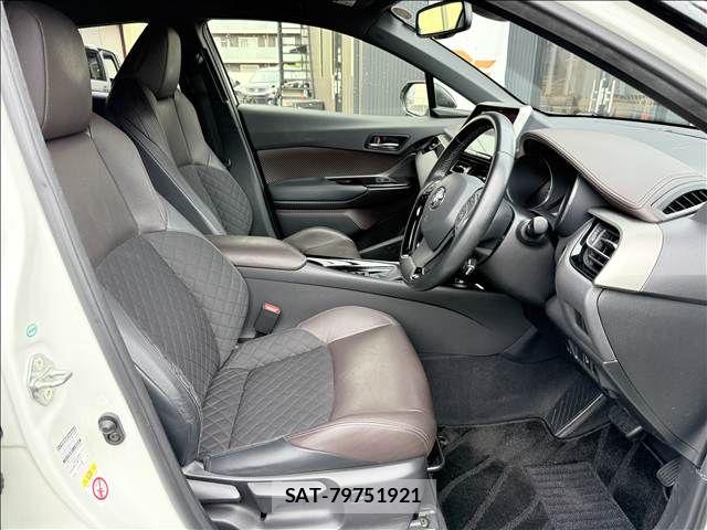 Toyota C-HR 2018-05 8371516-8