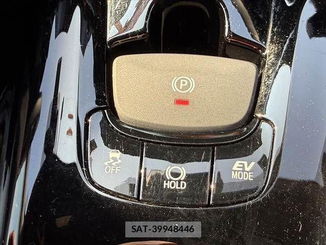Toyota C-HR 2019-12 8411589-24