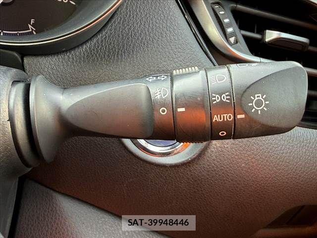 Toyota C-HR 2019-12 8411589-26