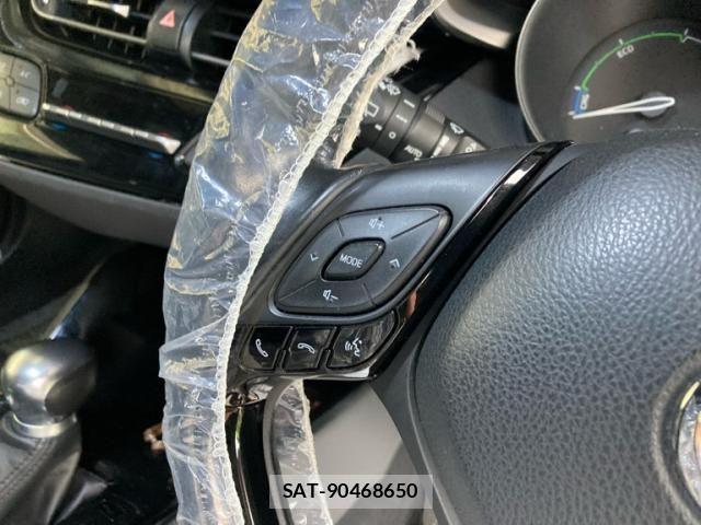 Toyota C-HR 2018-09 8411593-13