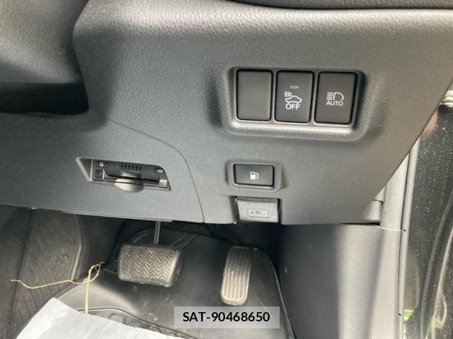 Toyota C-HR 2018-09 8411593-14