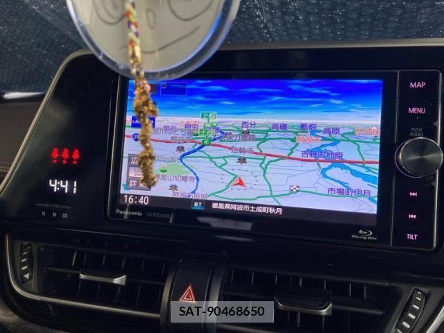 Toyota C-HR 2018-09 8411593-24