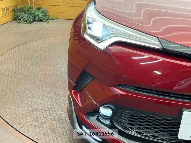 Toyota C-HR 2018-07 8437991-11
