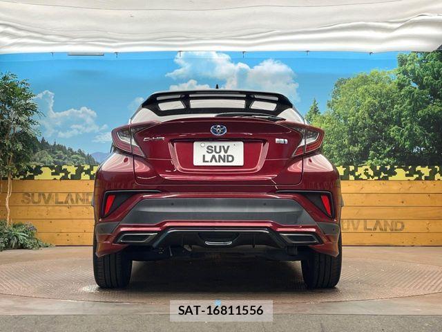 Toyota C-HR 2018-07 8437991-14