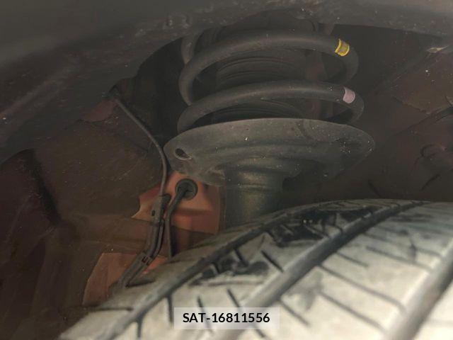 Toyota C-HR 2018-07 8437991-19