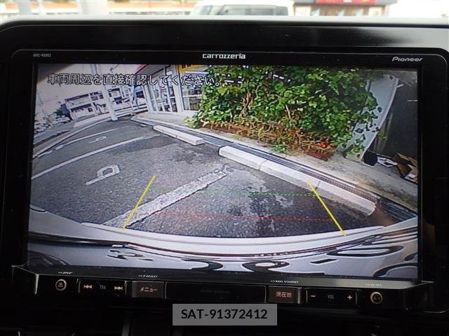 Toyota C-HR 2019-01 8437990-28