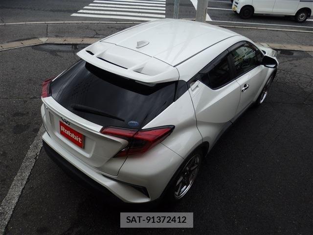 Toyota C-HR 2019-01 8437990-7