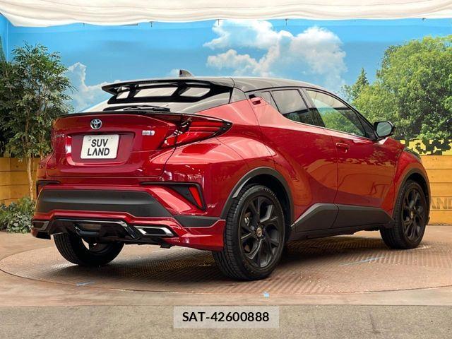 Toyota C-HR 2021-12 8437988-16